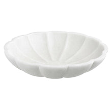 Load image into Gallery viewer, Large Scalloped Bowl